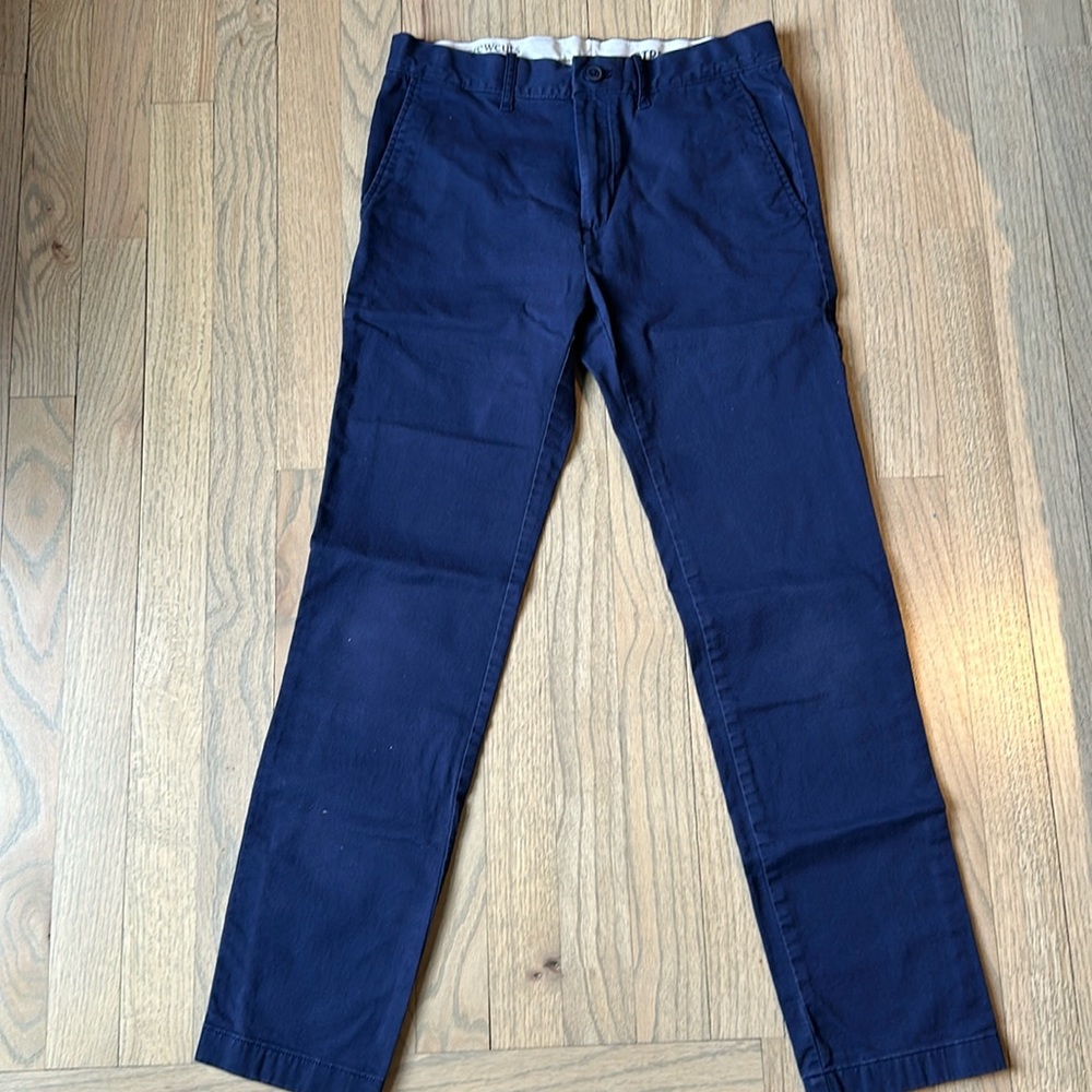 Boys JCrew Chinos in a slim fit with stretch, size 14 in Navy Blue